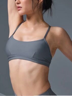 ALO Yoga Airlift Intrigue Bra in Lunar Grey
